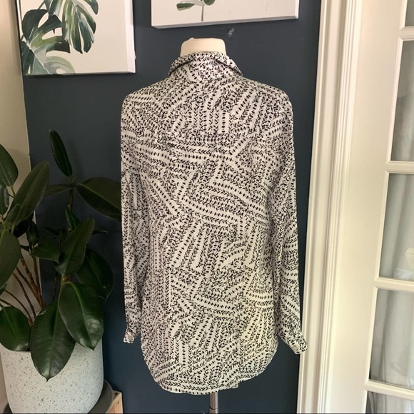 Cabi▪️Splitback button front blouse white black.‎ S - Picture 4 of 10